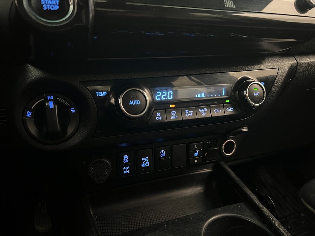 Vehicle Image 26