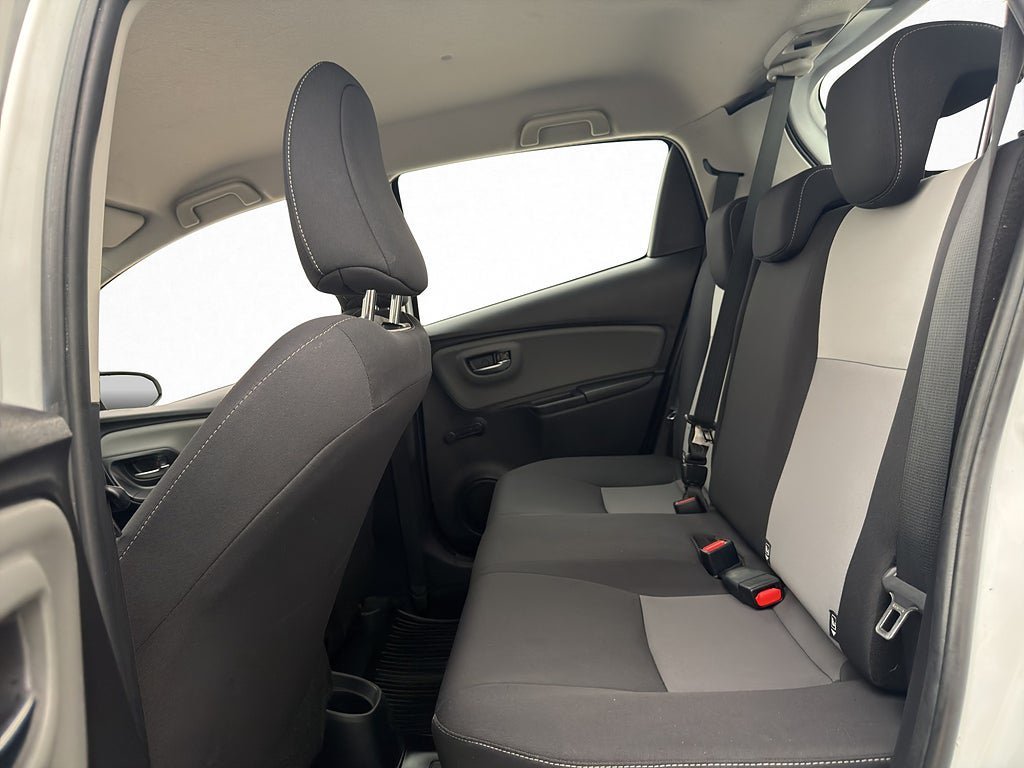 Vehicle Image 15