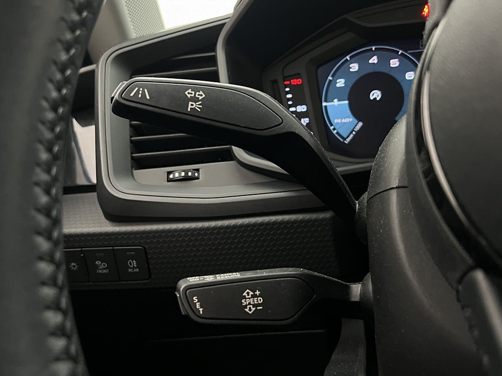 Vehicle Image 23