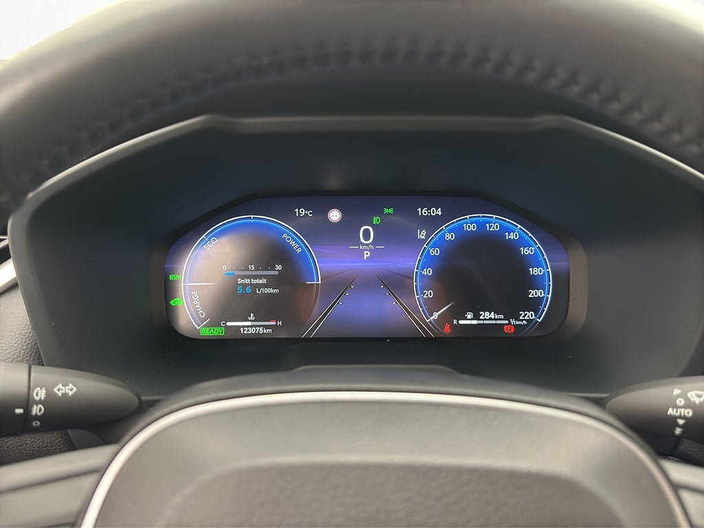 Vehicle Image 16