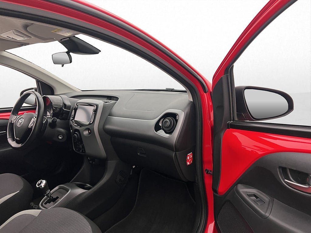 Vehicle Image 19
