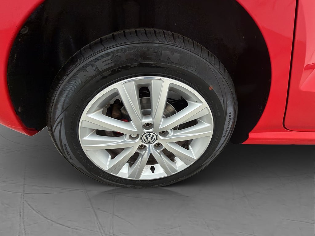 Vehicle Image 23
