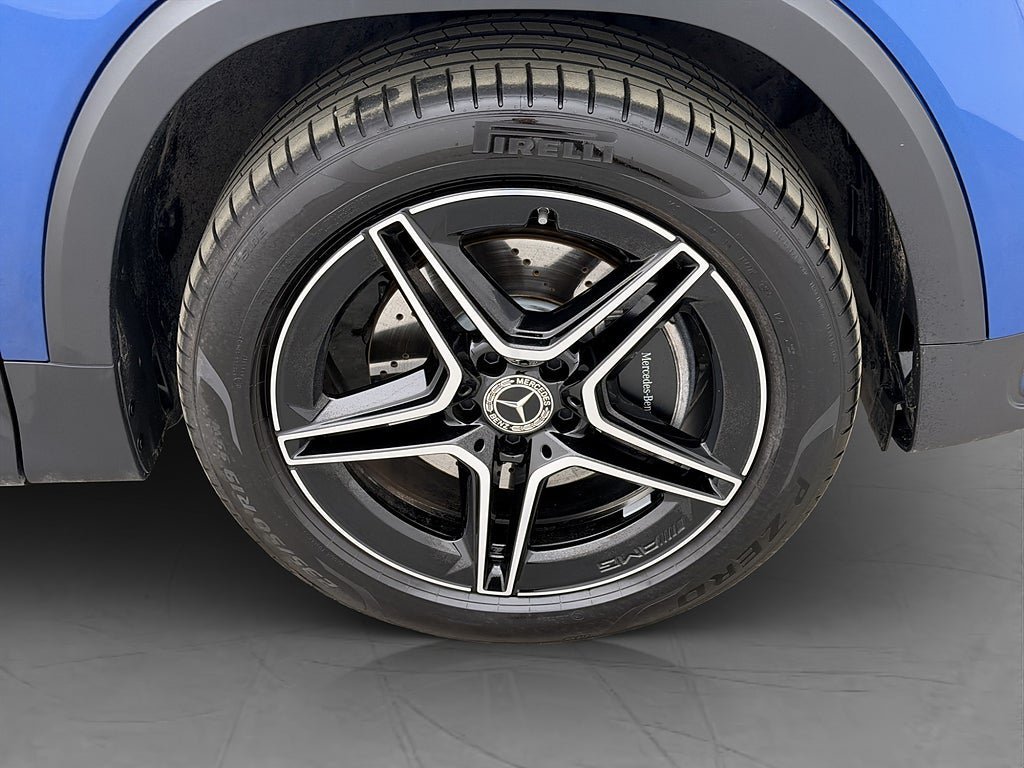Vehicle Image 37