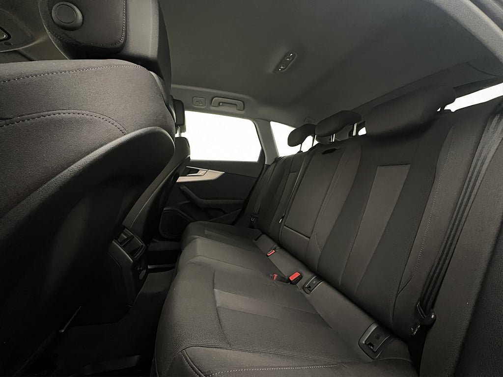 Vehicle Image 35