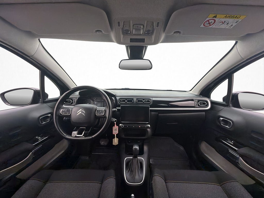 Vehicle Image 12