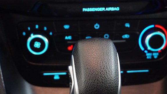 Vehicle Image 17