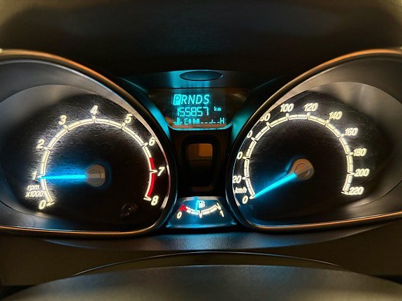 Vehicle Image 13