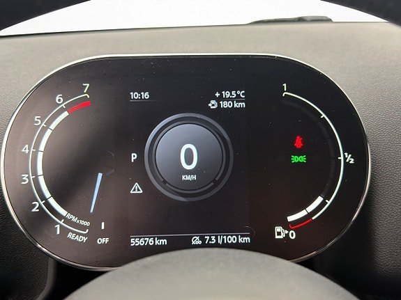 Vehicle Image 16