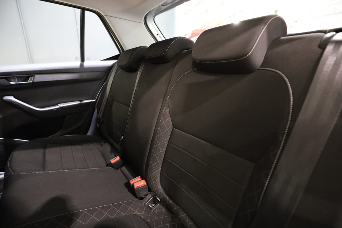 Vehicle Image 15