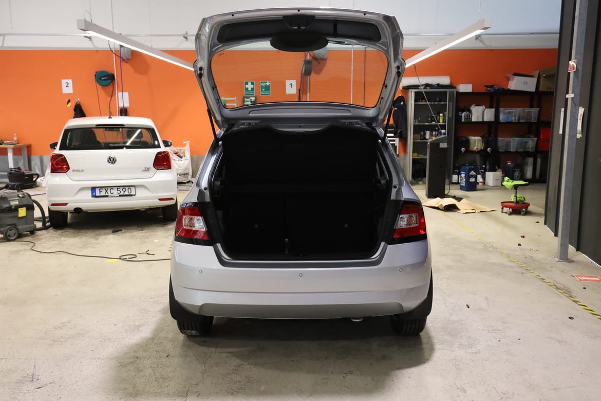 Vehicle Image 17