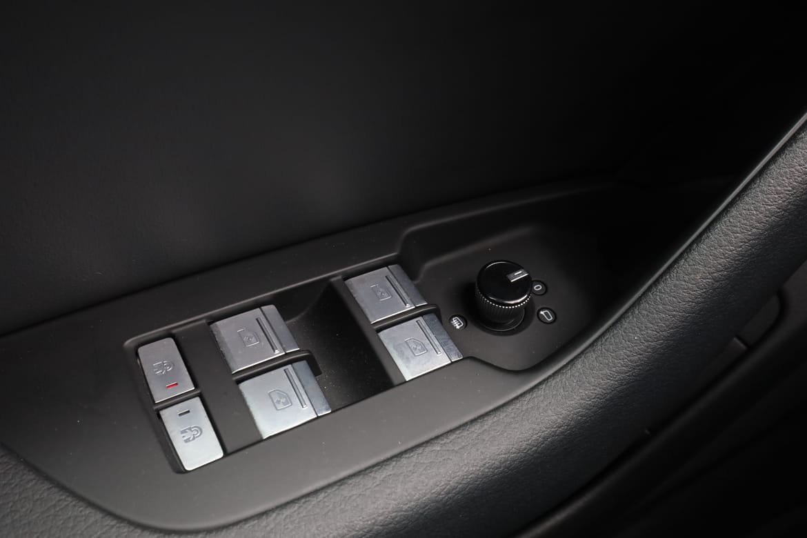 Vehicle Image 38