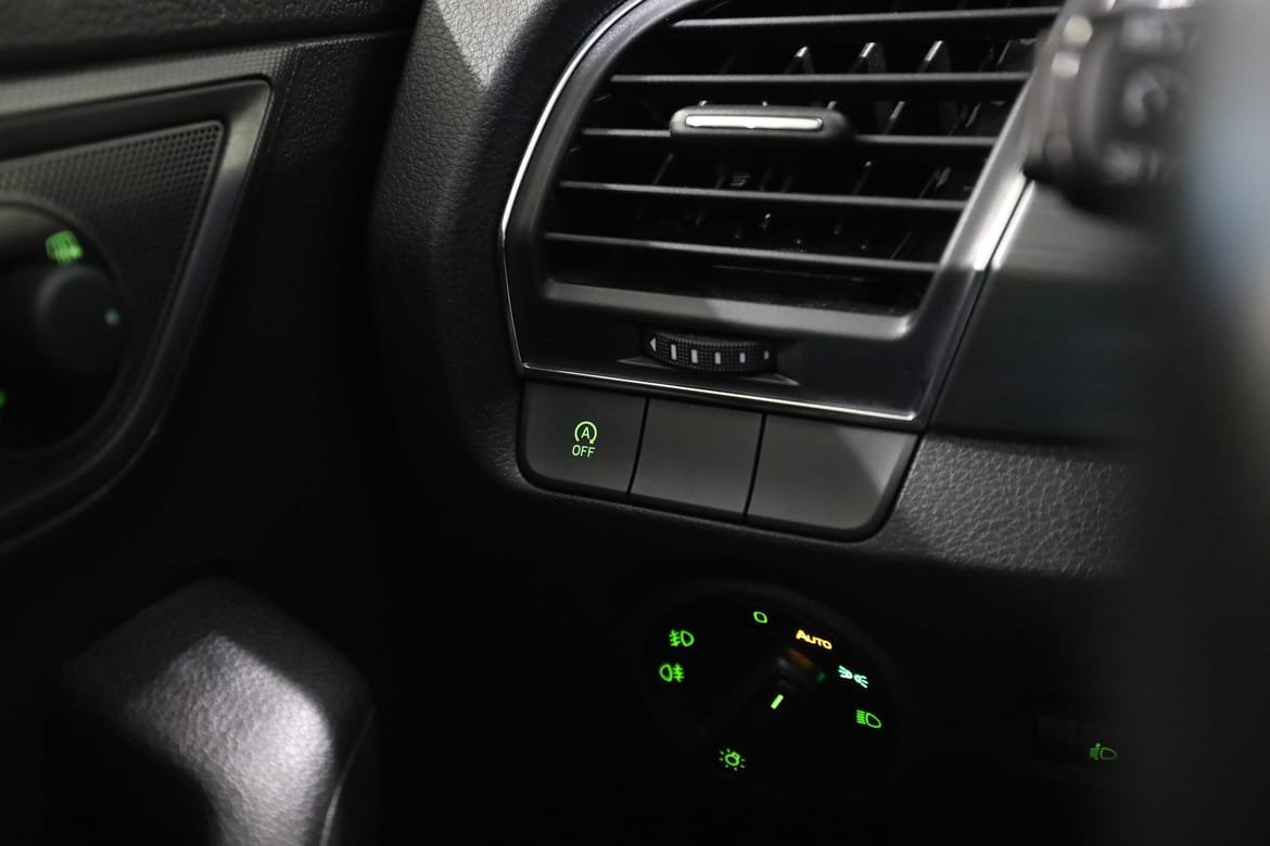 Vehicle Image 33