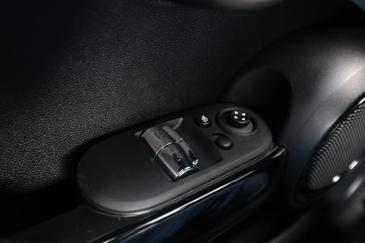 Vehicle Image 36