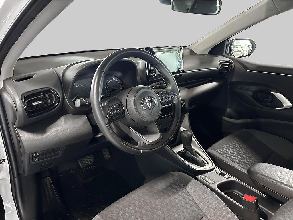 Vehicle Image 14