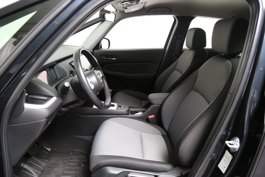 Vehicle Image 10