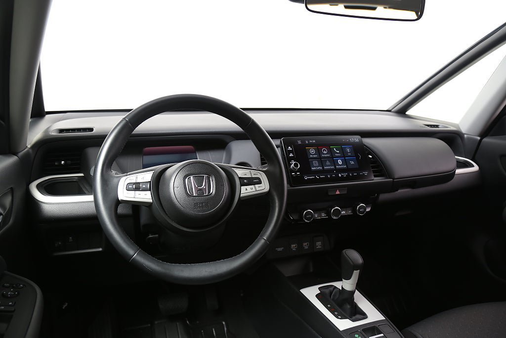 Vehicle Image 13