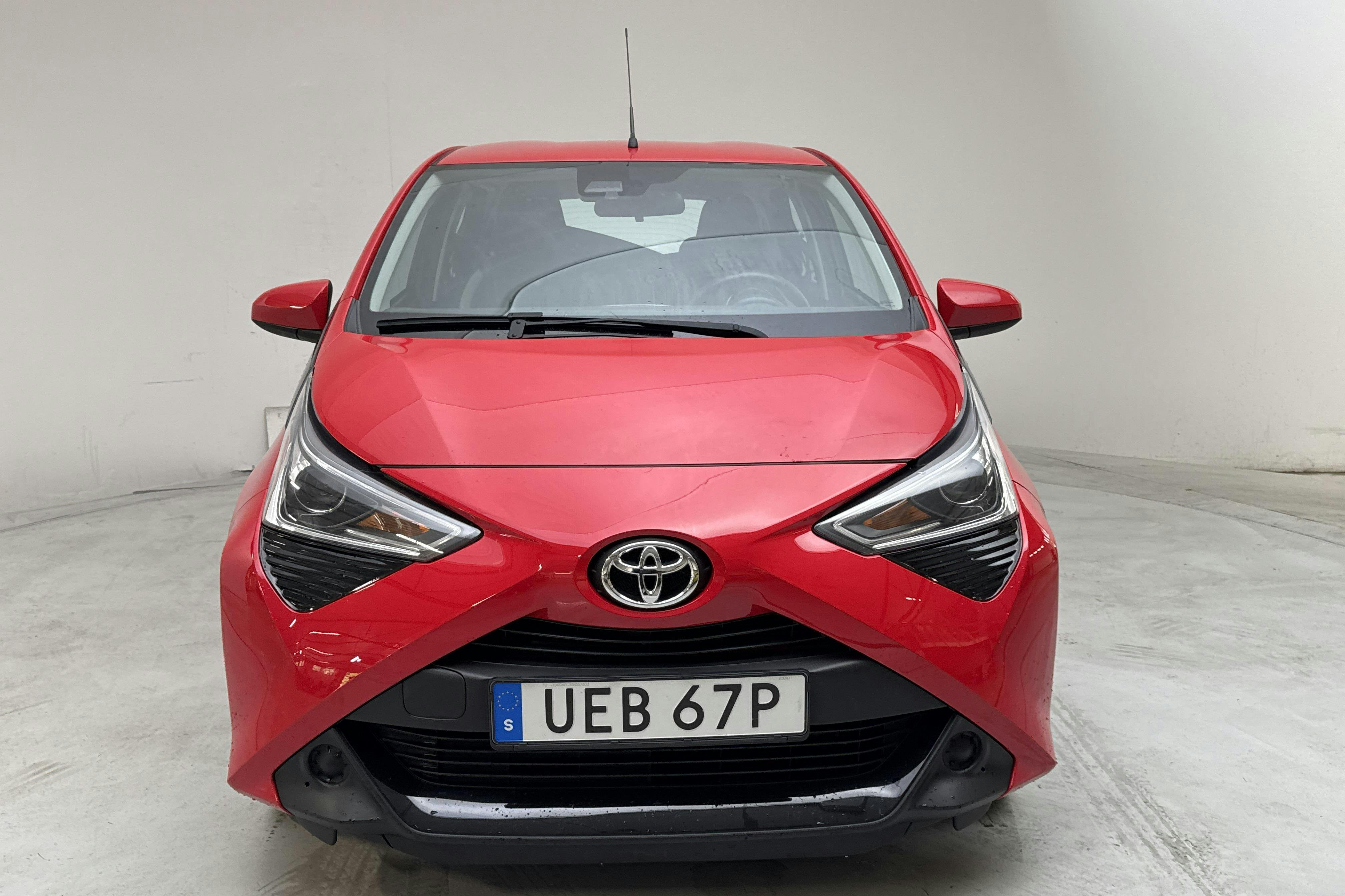 Vehicle Image 4