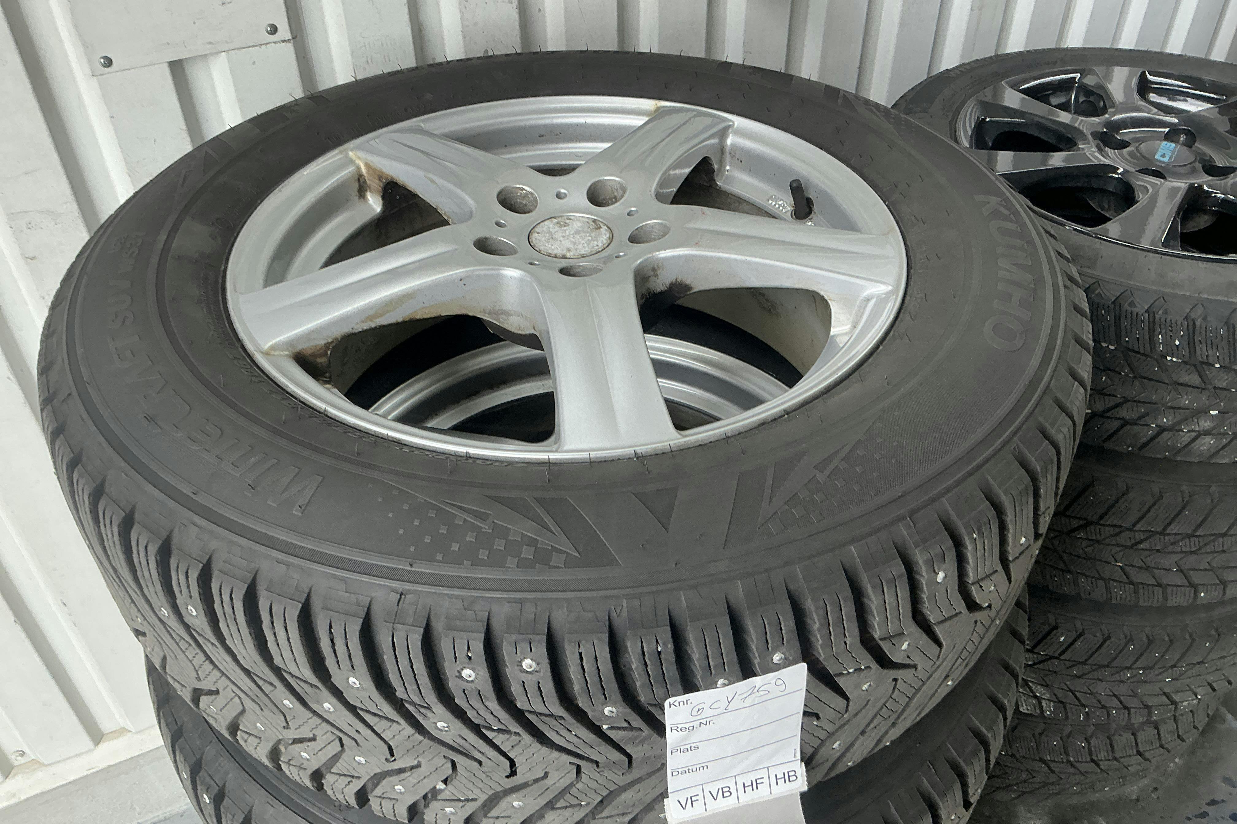 Vehicle Image 13