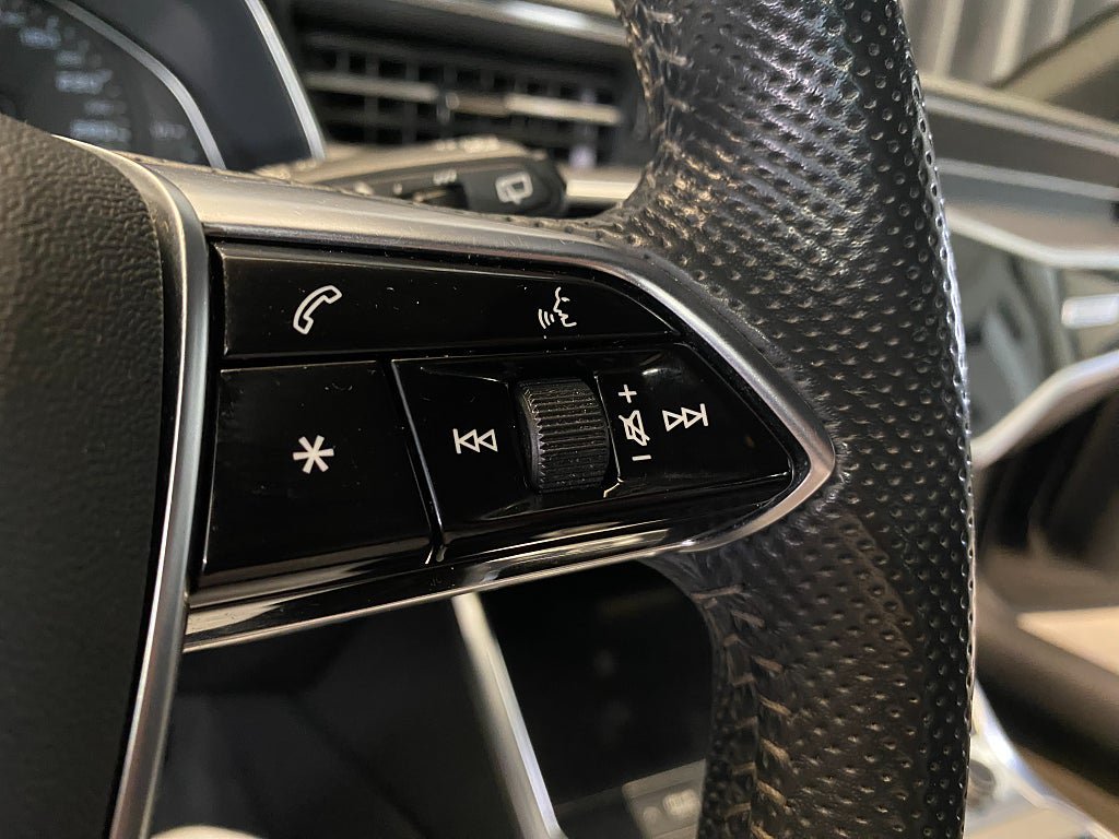 Vehicle Image 42