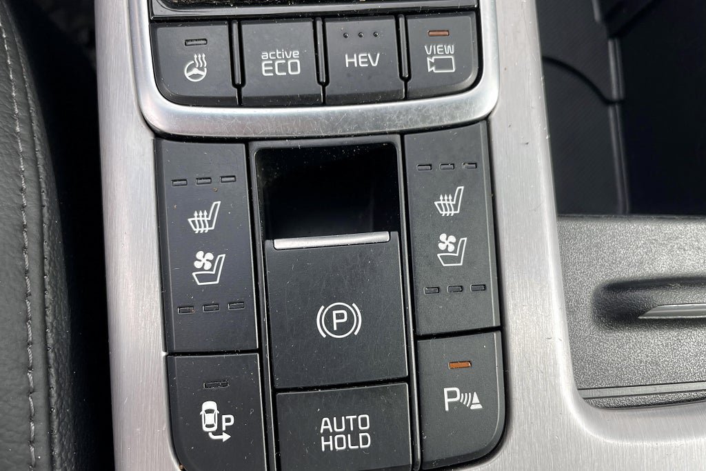 Vehicle Image 26
