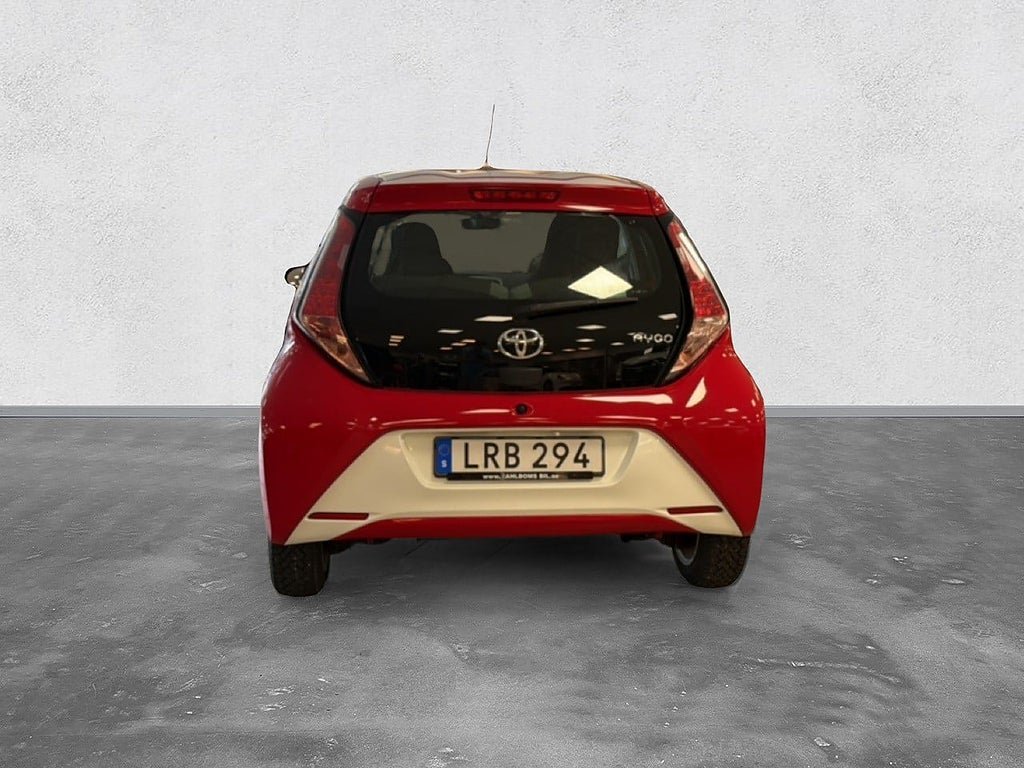 Vehicle Image 4
