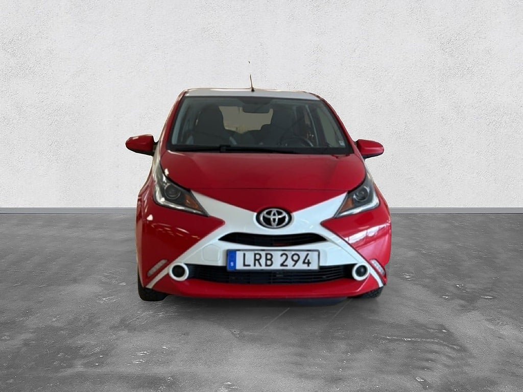 Vehicle Image 8