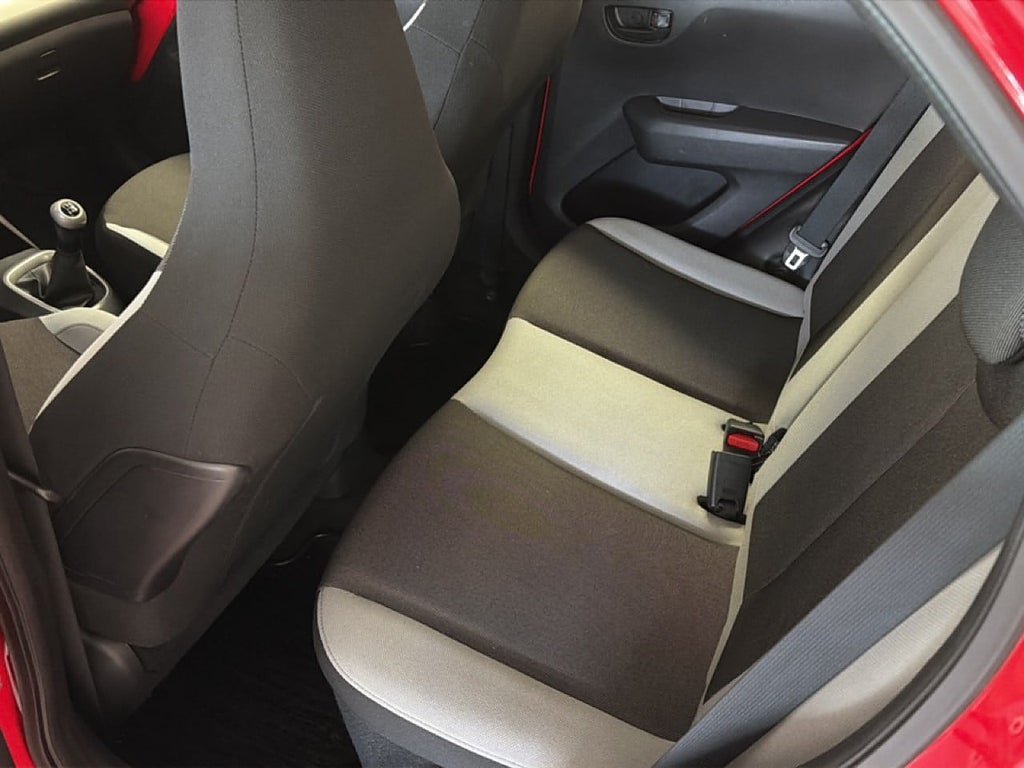 Vehicle Image 11