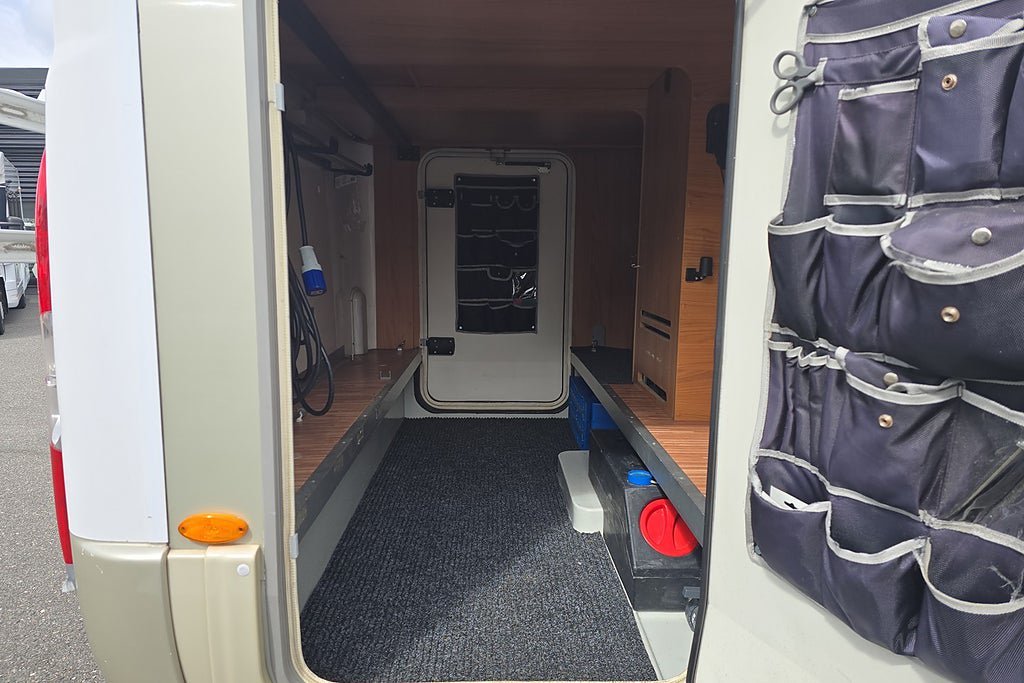 Vehicle Image 31