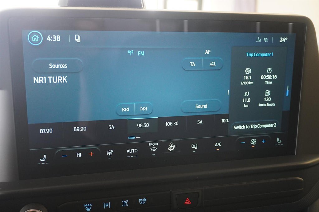 Vehicle Image 14