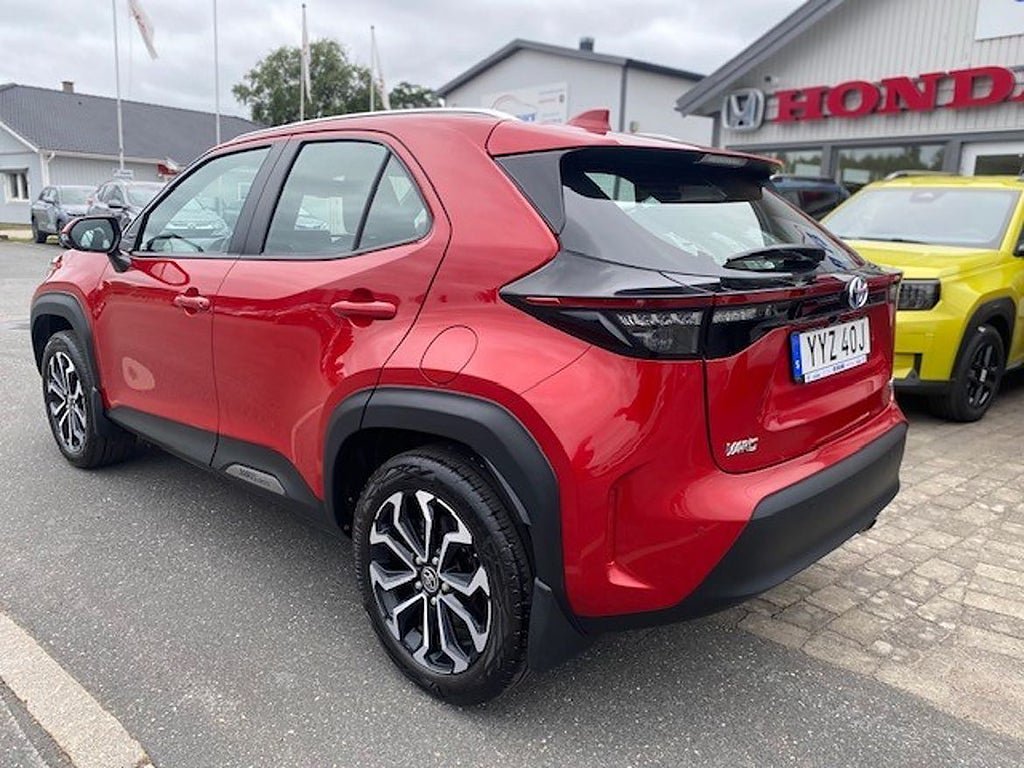 Vehicle Image 3