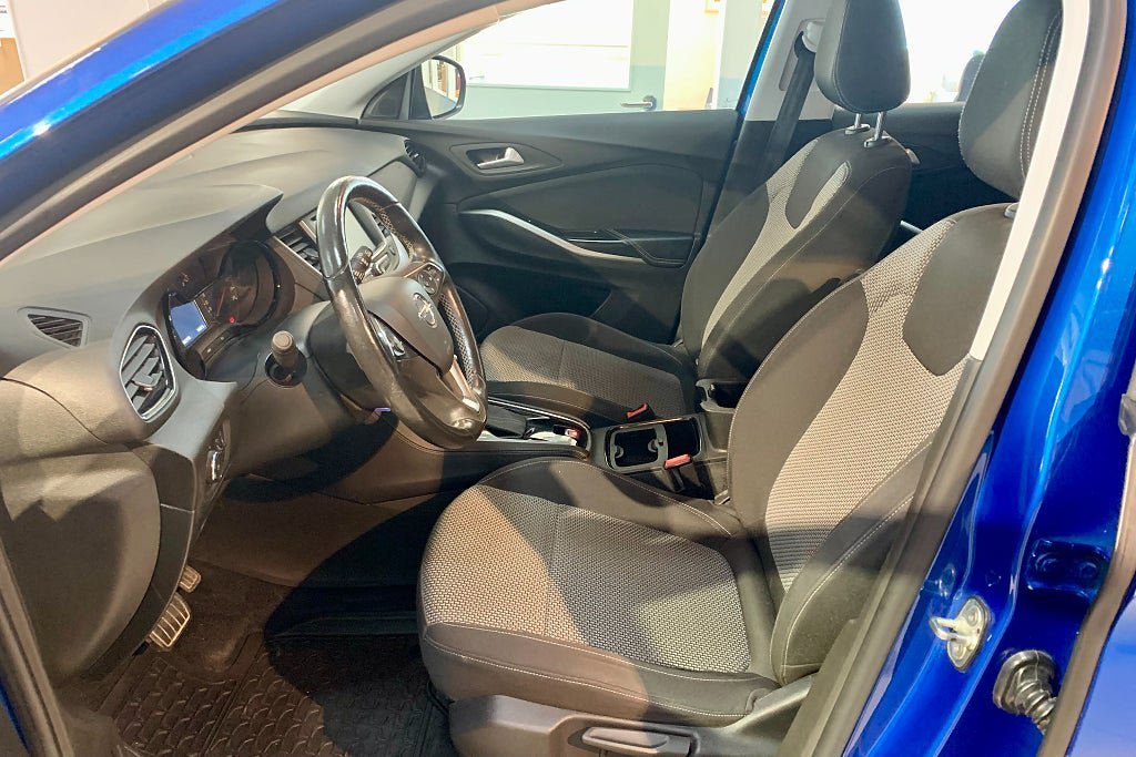 Vehicle Image 7