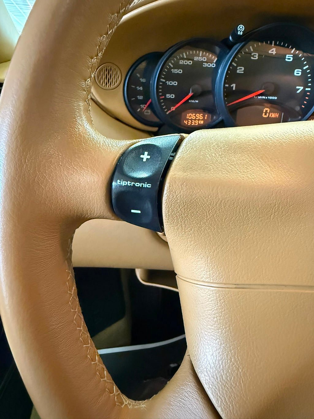 Vehicle Image 22