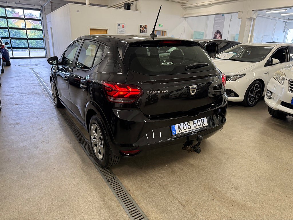 Vehicle Image 16