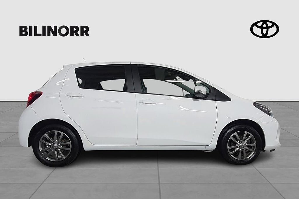 Vehicle Image 7