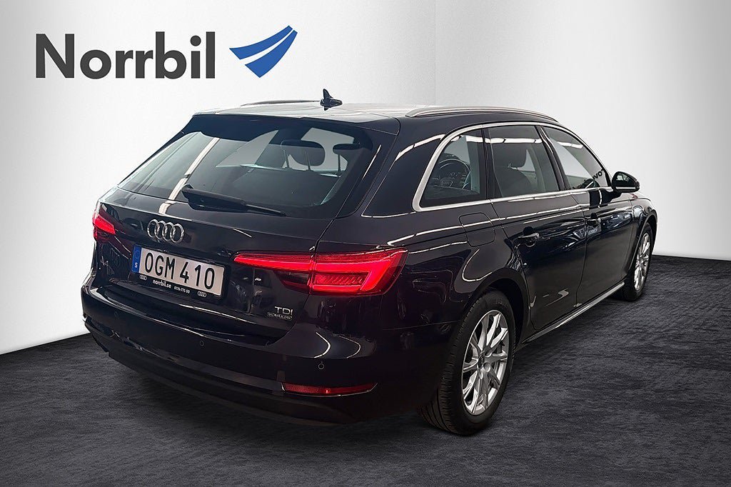 Vehicle Image 6