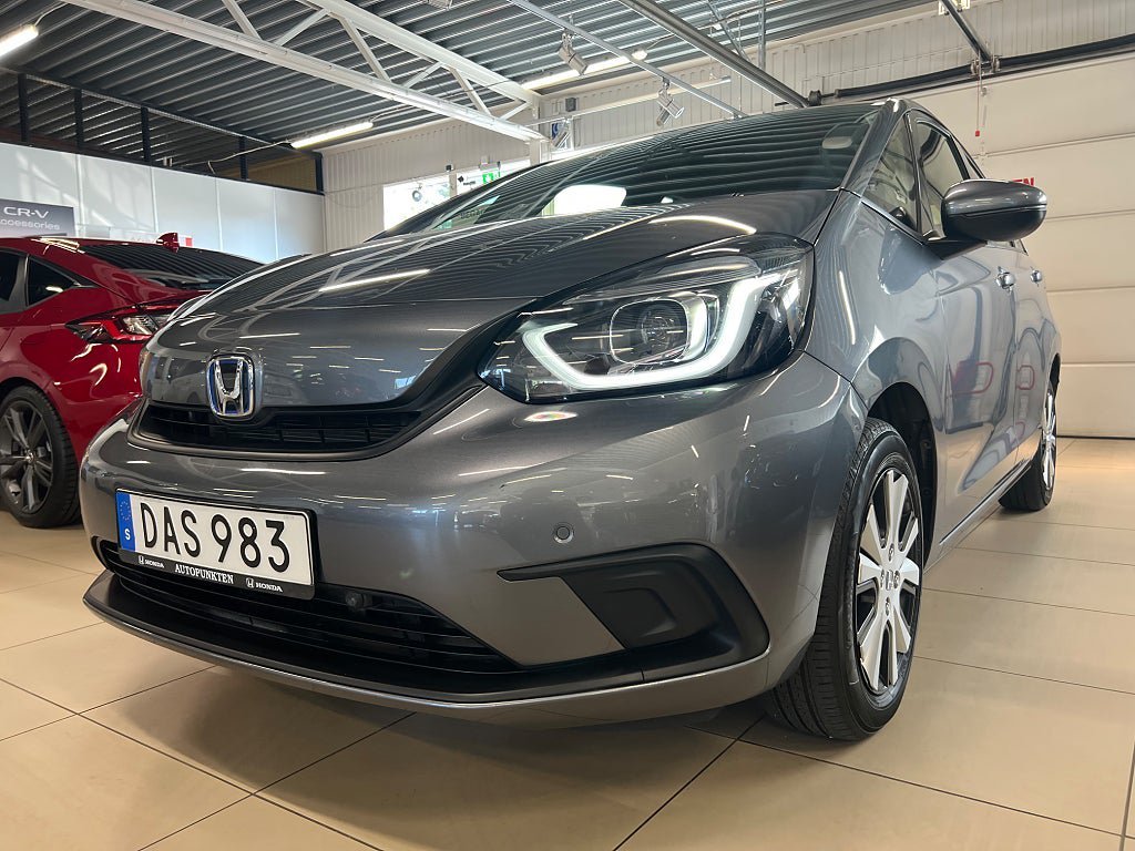 Vehicle Image 16