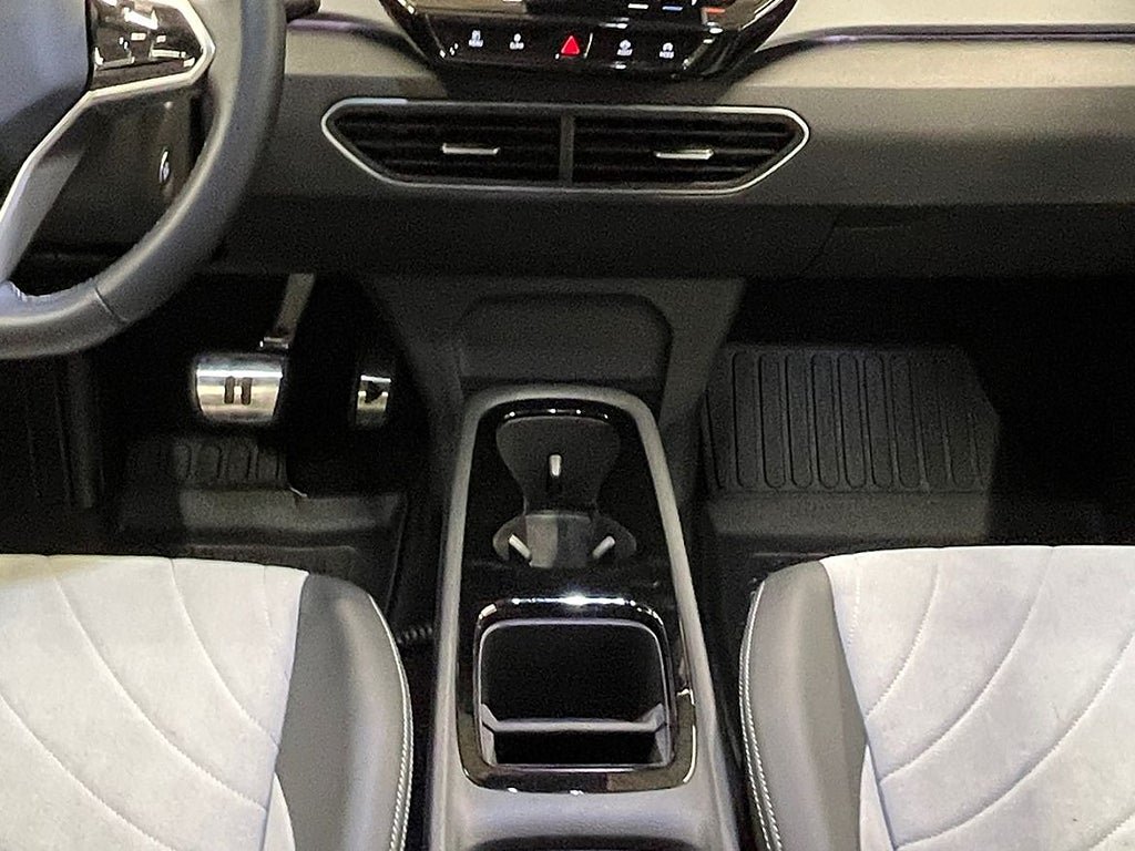 Vehicle Image 20