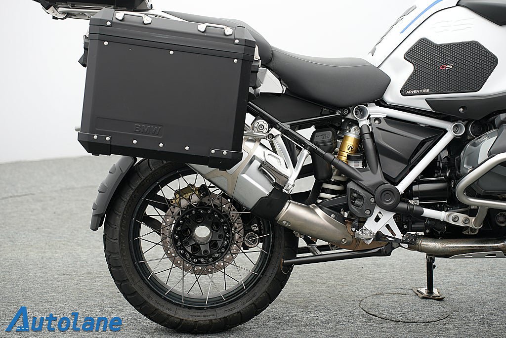 Vehicle Image 10