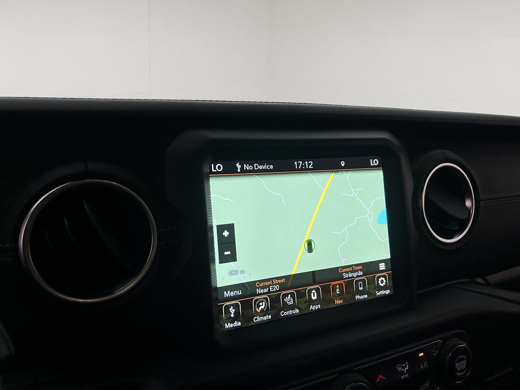 Vehicle Image 26