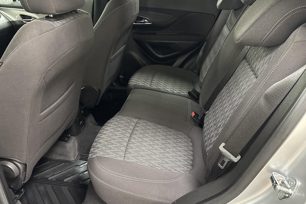 Vehicle Image 16