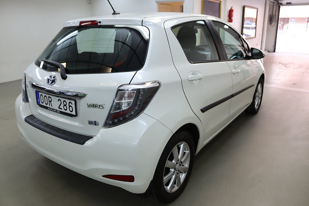 Vehicle Image 7