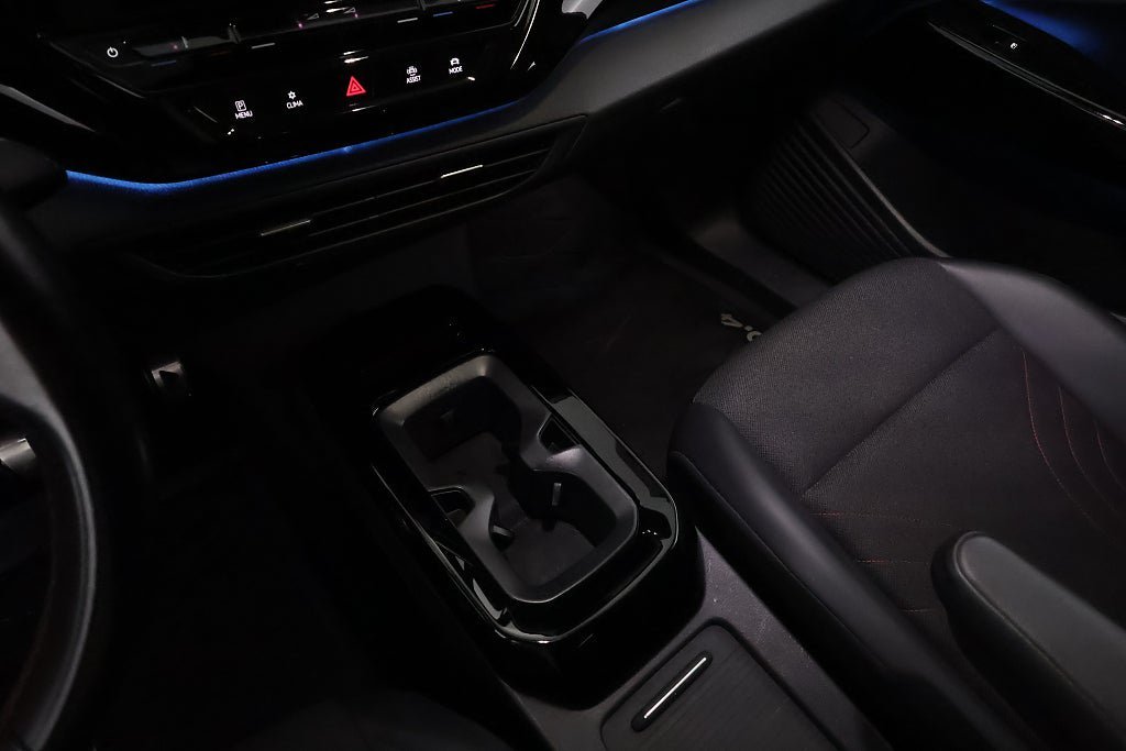 Vehicle Image 23