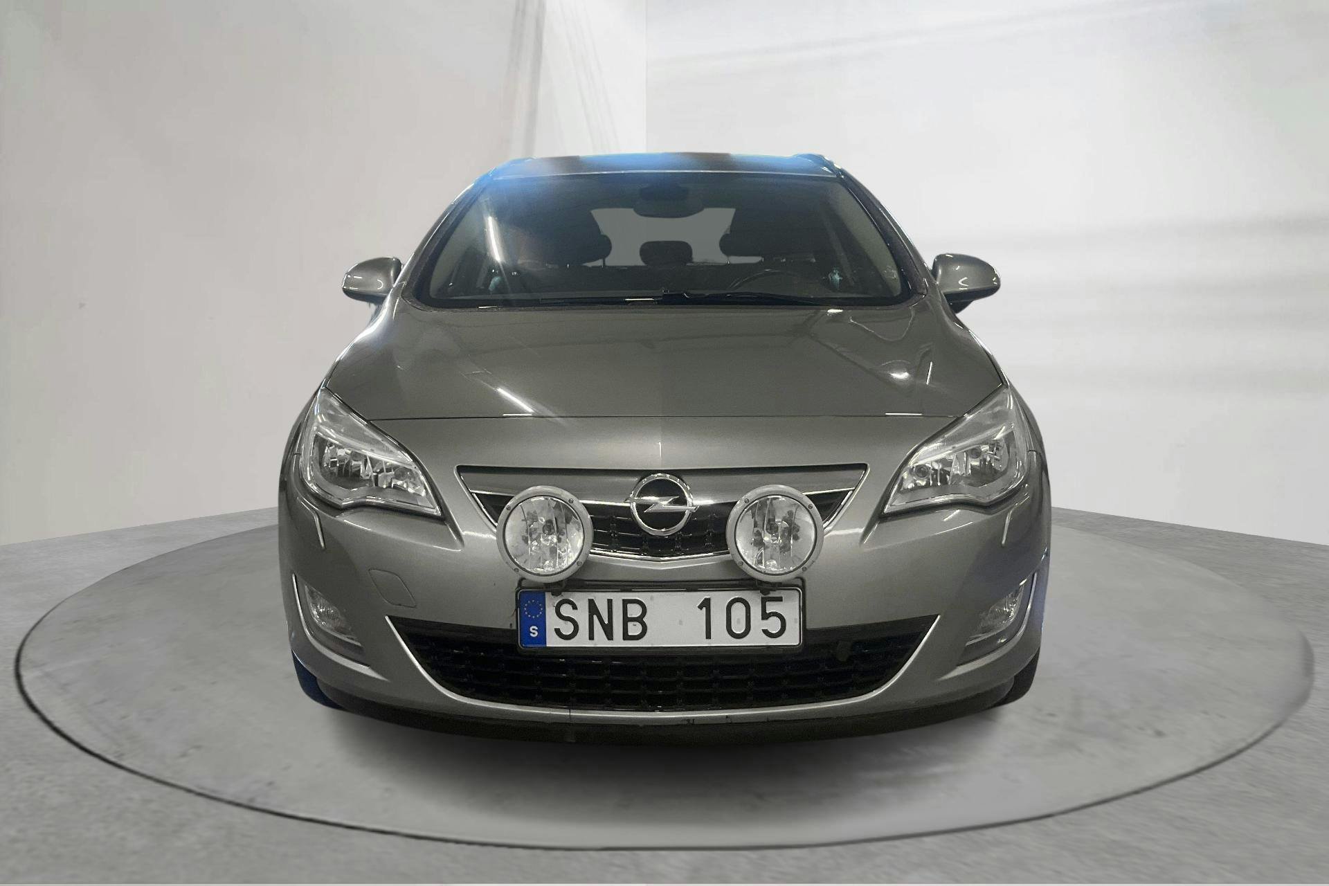 Vehicle Image 4