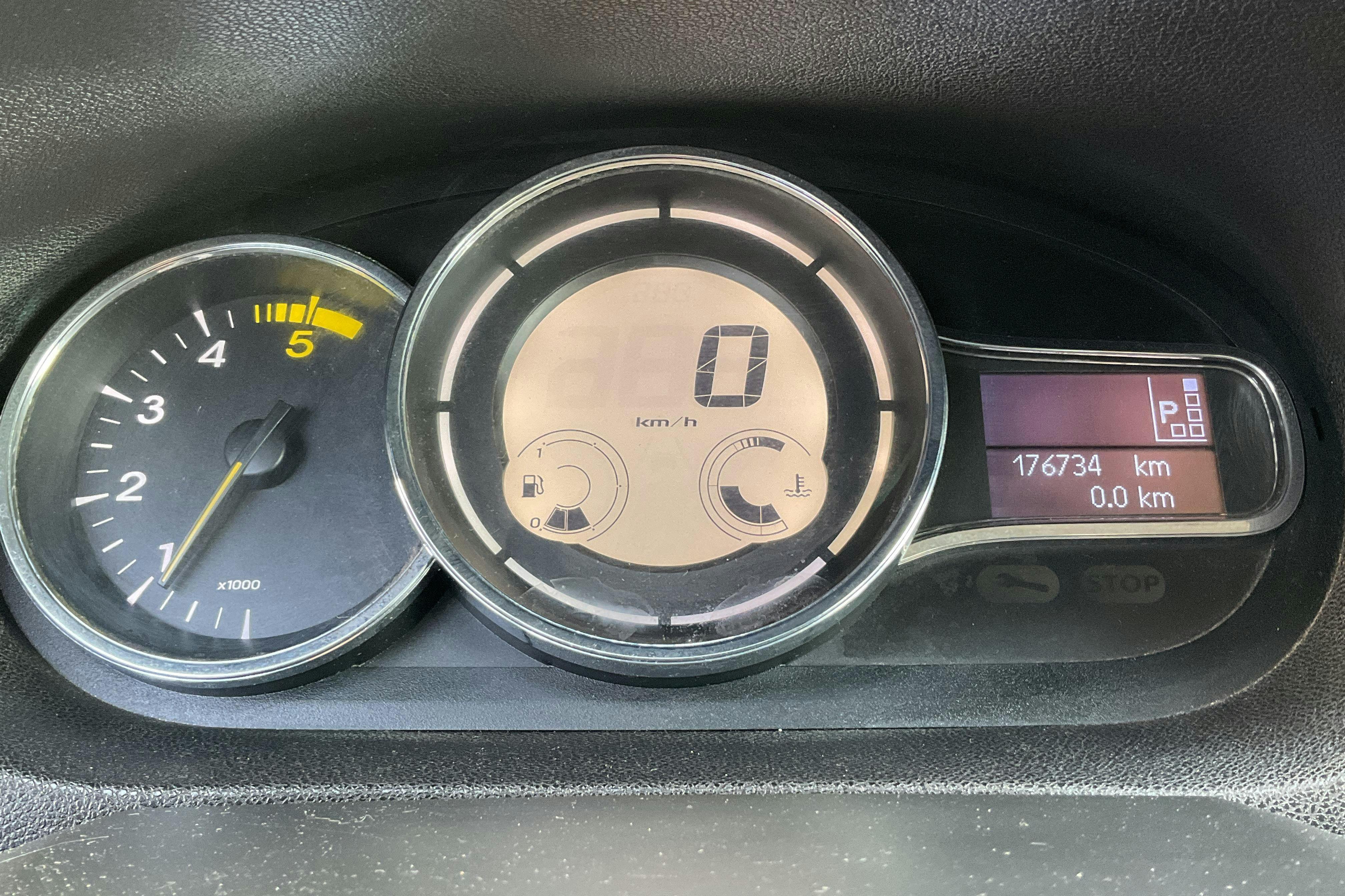 Vehicle Image 10