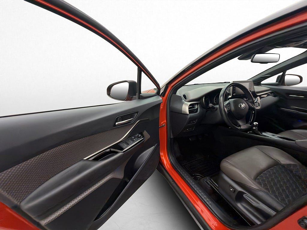 Vehicle Image 11