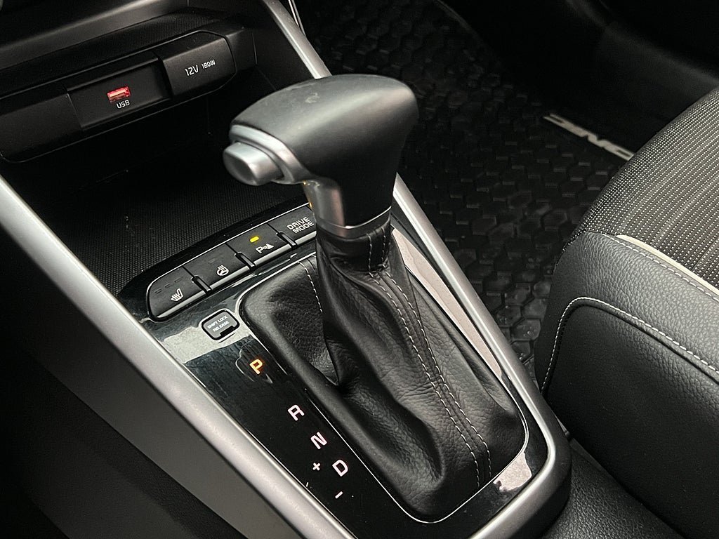 Vehicle Image 26