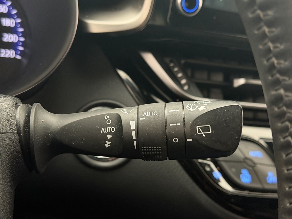 Vehicle Image 22