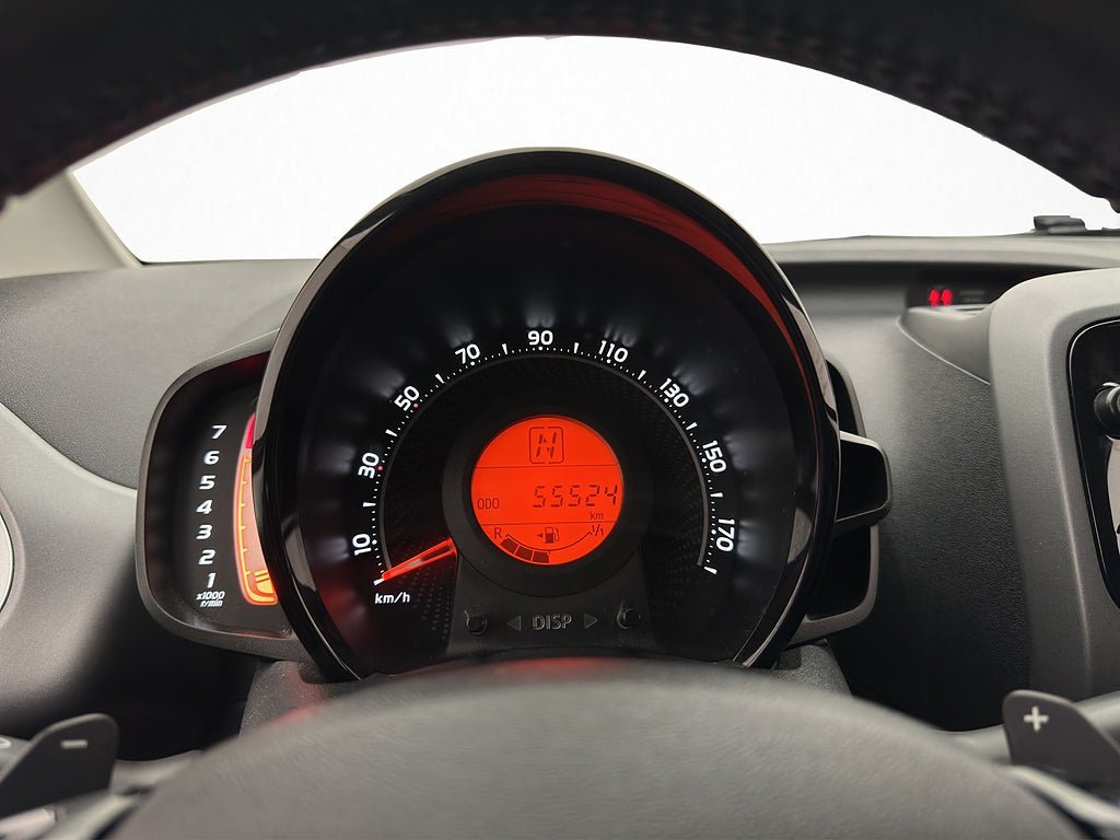 Vehicle Image 15
