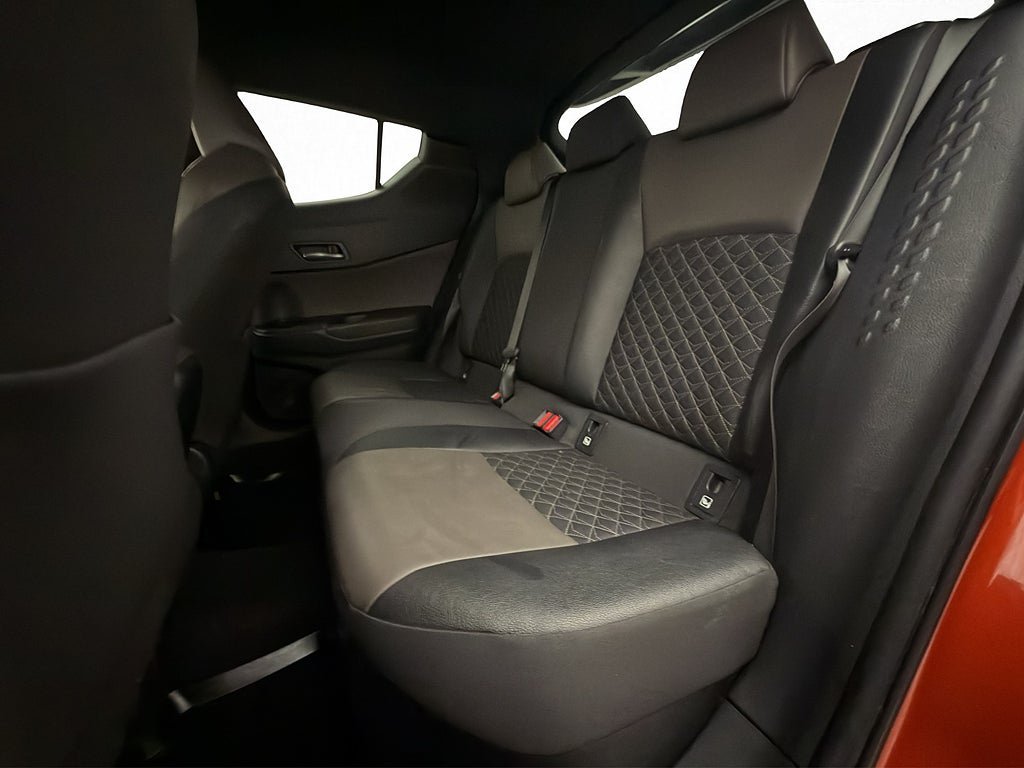 Vehicle Image 30