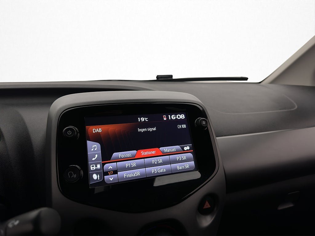 Vehicle Image 19